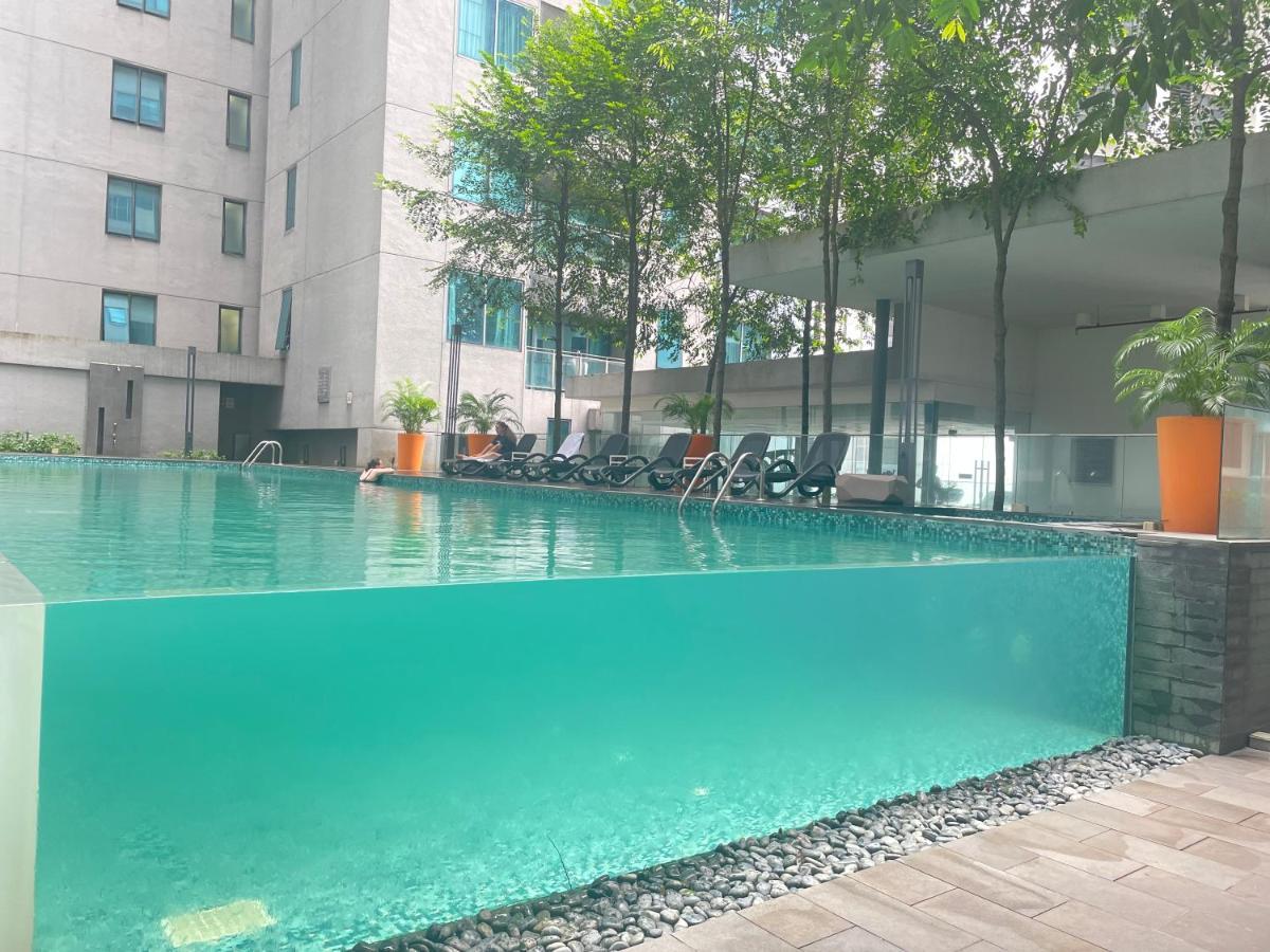 Mercu Summer Suite Klcc By Minshuku Kuala Lumpur Exterior foto